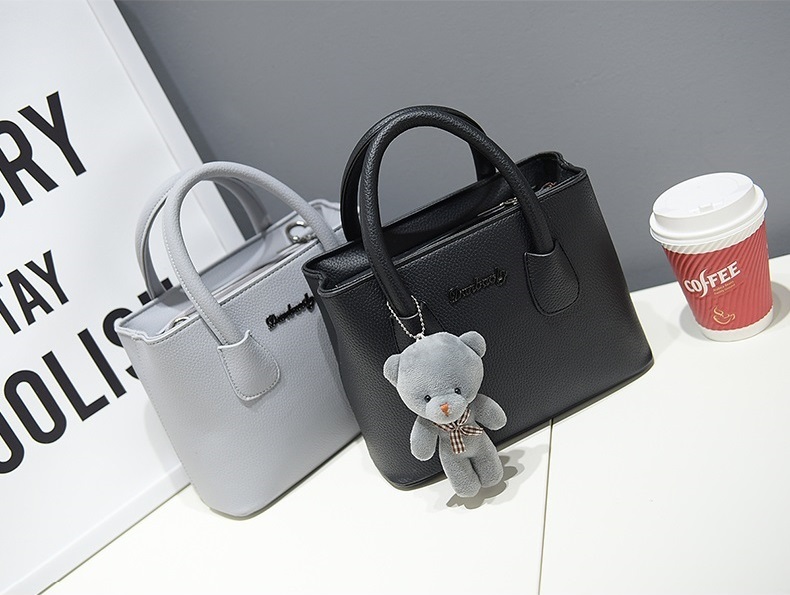 Симпатичная сумочка с мишкой (11 расцветок)